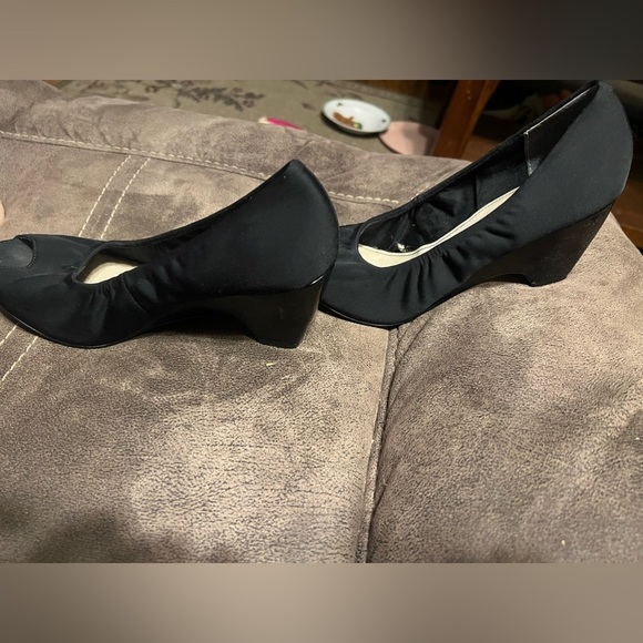 Bandolino open toed dressy shoes - Picture 4 of 4